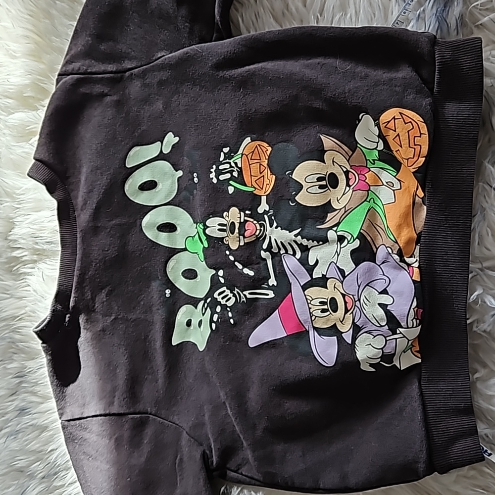 Cutest sweater ever!! Glow in the dark graphic